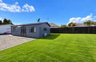 B/19 Edwards Avenue, Henderson