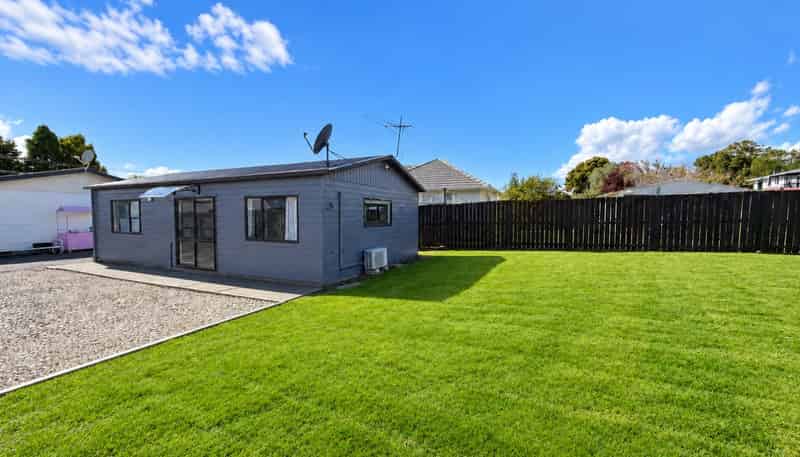 B/19 Edwards Avenue, Henderson