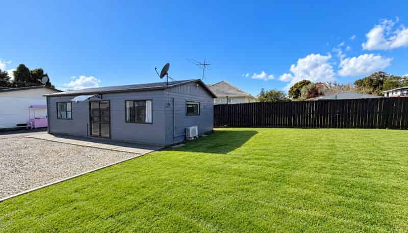 B/19 Edwards Avenue, Henderson