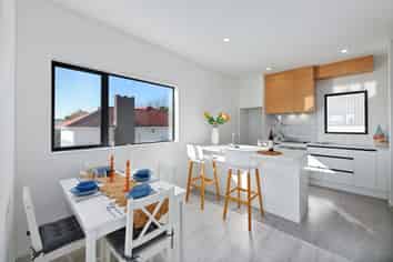 3/50 Newington Road, Henderson