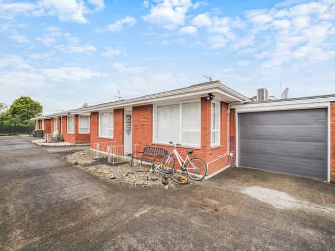 2/8 Akehurst Avenue, New Lynn