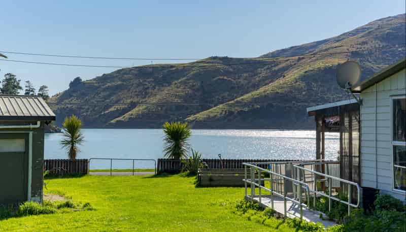 152 Pa Road, Port Levy