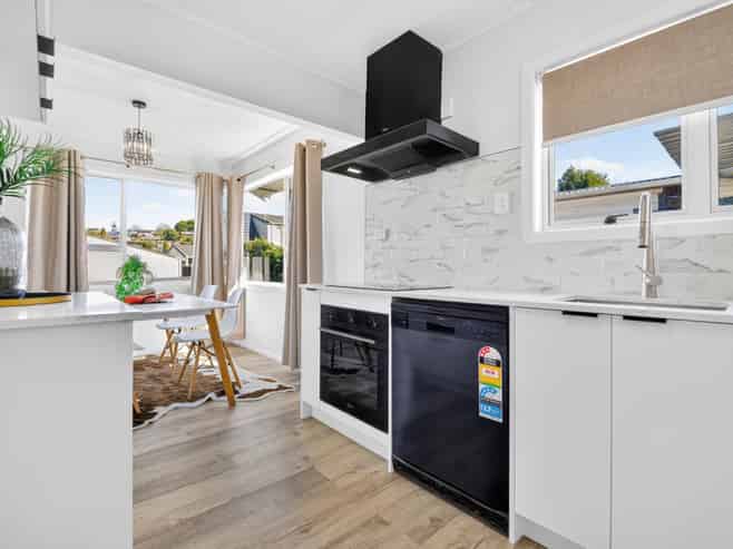 9B Maple Avenue, Dinsdale