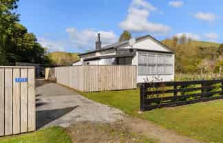1318 Motu Road, Motu