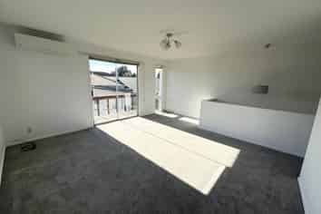 2/58 Clonbern Road, Remuera