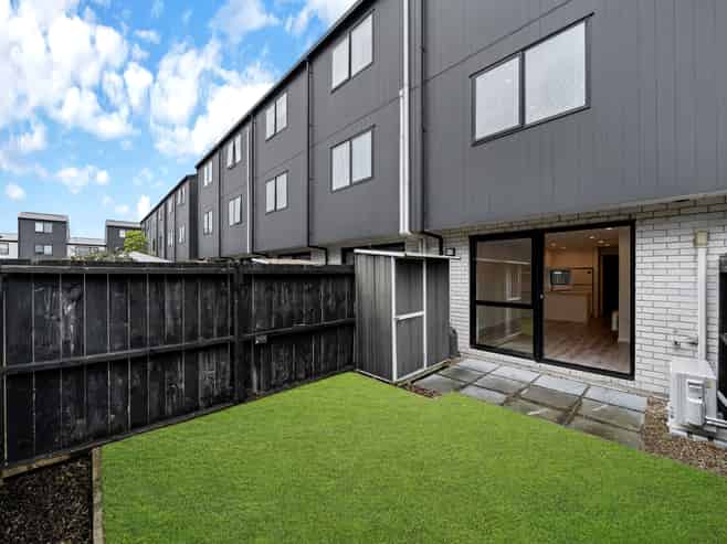 42 Ivy Nola Way, Henderson