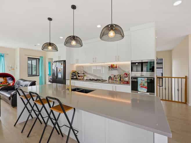102 Thomas Road, Flat Bush