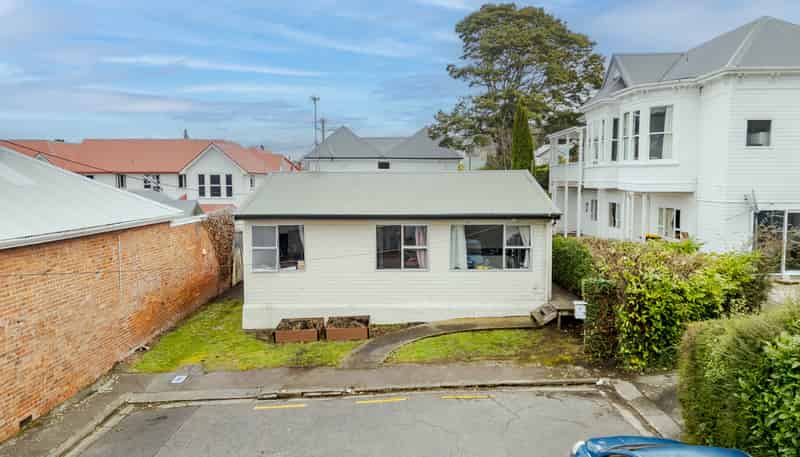 37 Carlyle Street, North Dunedin