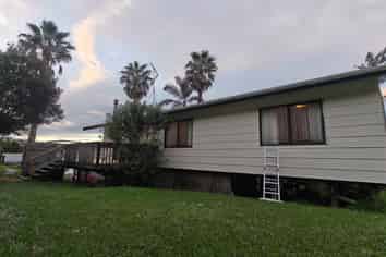 8B Camilla Grove , Totara Vale