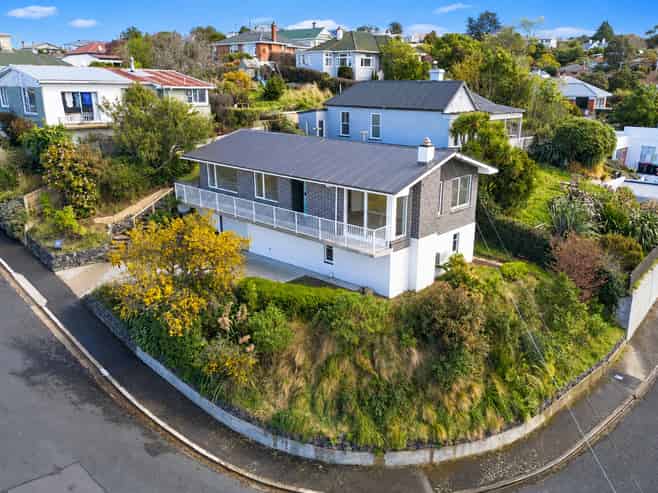 11 Cross Street, Mornington