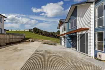 27 Bight Road, Long Bay