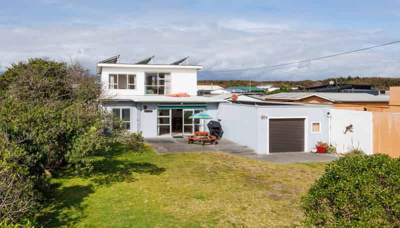 31 Hunia Terrace, Himatangi Beach