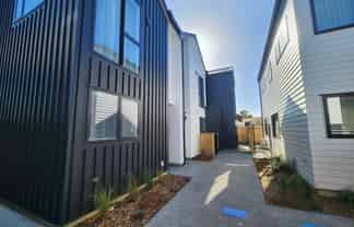 B/44 Marion Street, Silverstream