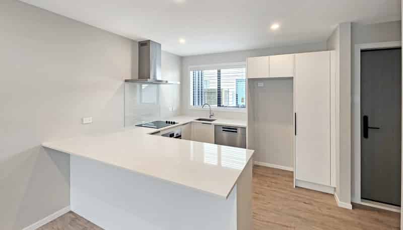 B/44 Marion Street, Silverstream