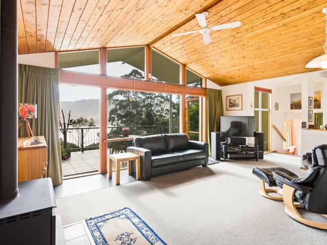 52 Irvine Road, The Cove