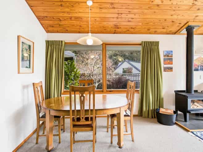 52 Irvine Road, The Cove