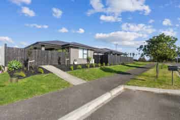 1 Poutawa Lane, Clarks Beach