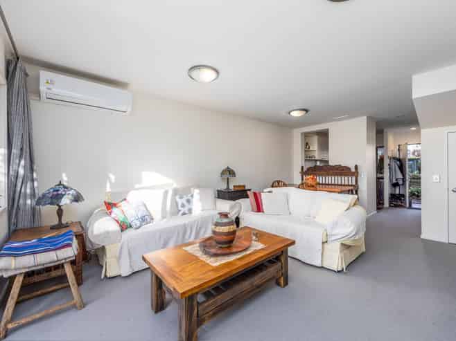 23/92 Bush road, Albany