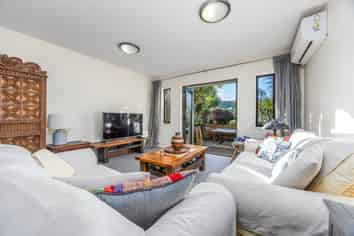 23/92 Bush road, Albany