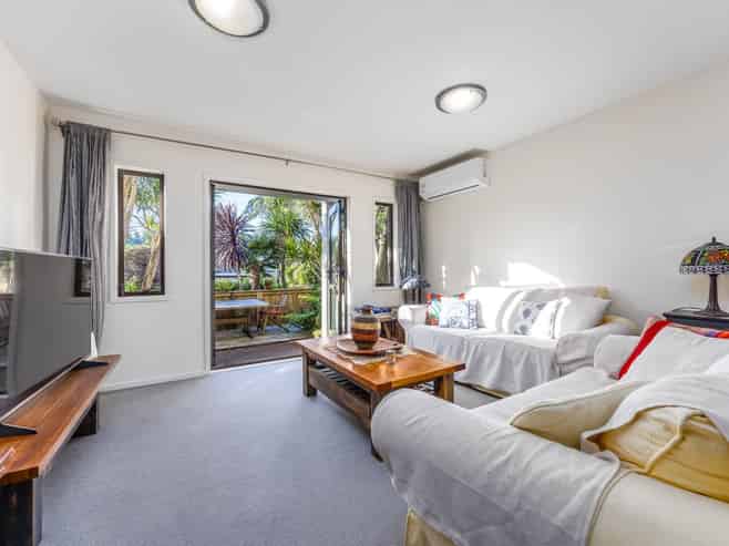 23/92 Bush road, Albany