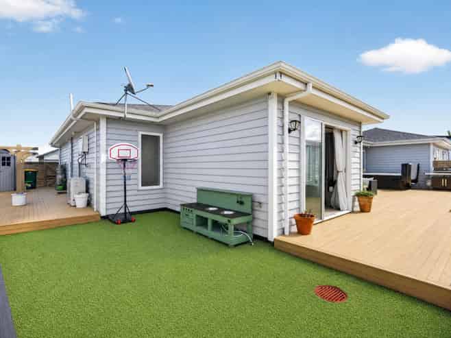 4 Gemscott Crescent, Huapai