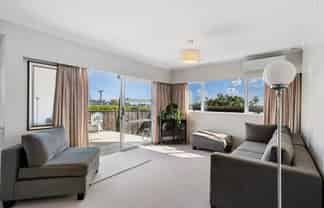 3/5 Renfrew Avenue, Sandringham