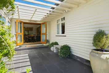 2 Church Street, Amberley