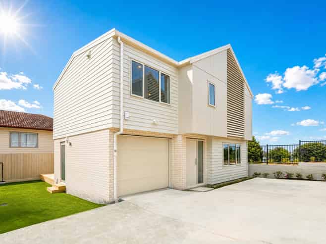 32 Glennandrew Drive, Half Moon Bay