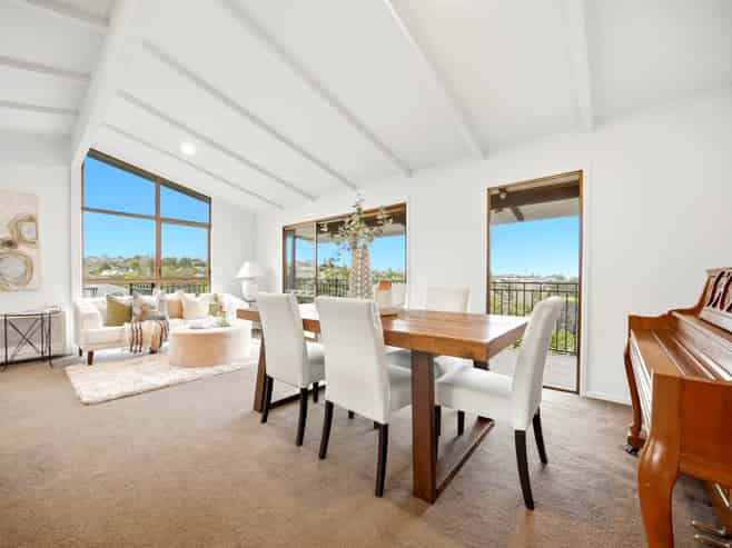 6 Chilton Place, Mellons Bay