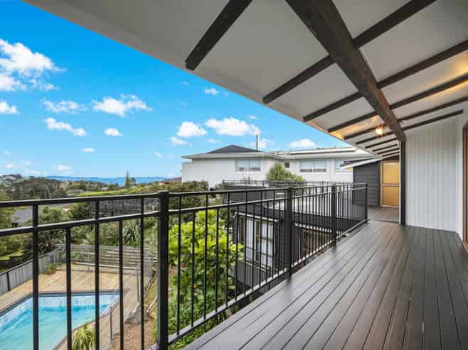6 Chilton Place, Mellons Bay