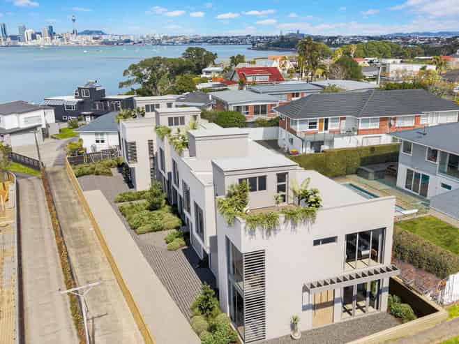 5 Heath Avenue, Northcote