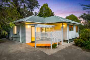 60A Kaurilands Road, Titirangi