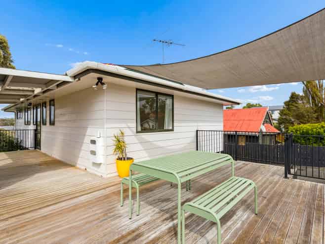 21A Tahi Terrace, Glen Eden