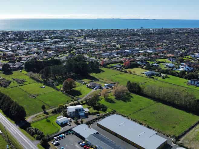 PAPAMOA DEVELOPMENT OPPORTUNITY
