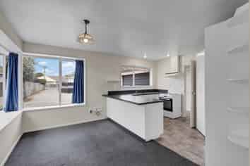 2/86 Aorangi Road, Bryndwr