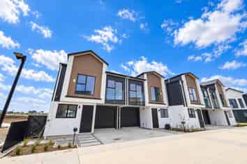 9 Aratuhia Lane, Rosehill