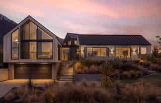 33 McAdam Drive, Jacks Point