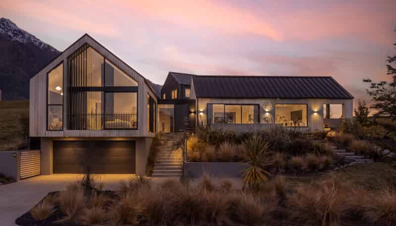 33 McAdam Drive, Jacks Point