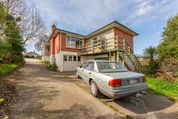 50 Tyne Street, Marchwiel