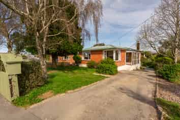 50 Tyne Street, Marchwiel