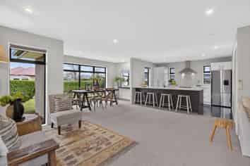 1 Eastfield Drive, Lincoln