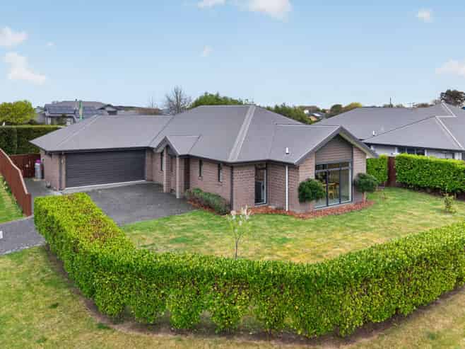 1 Eastfield Drive, Lincoln