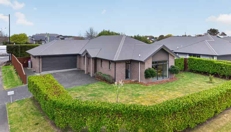 1 Eastfield Drive, Lincoln