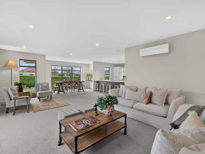 1 Eastfield Drive, Lincoln