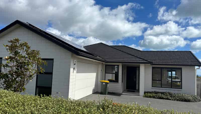 4 Mahutonga Avenue, Beachlands