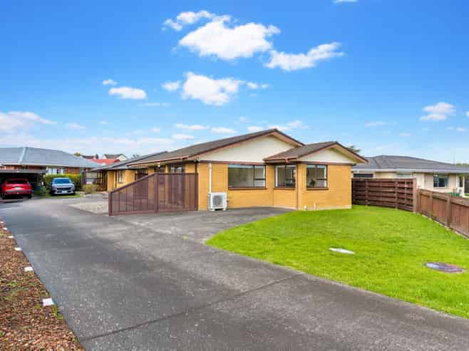 10 Annette Avenue, Te Atatu South