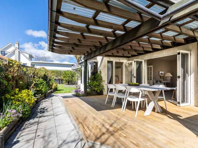 14 Chambers Street, Havelock North