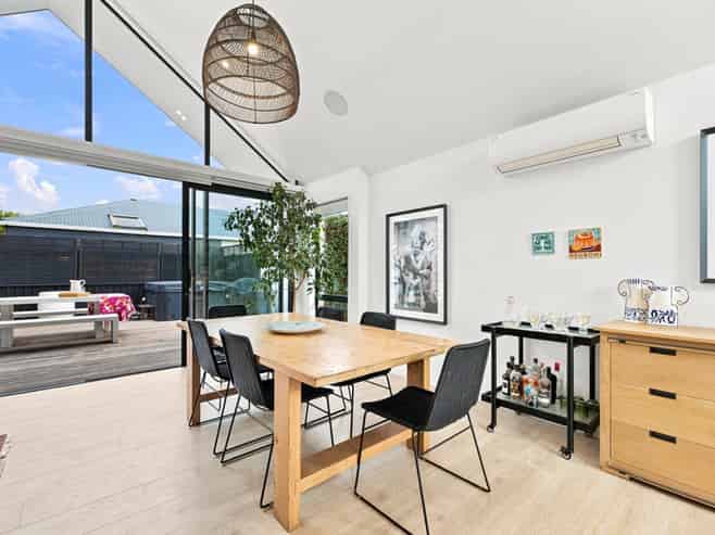 225 Springfield Road, Saint Albans