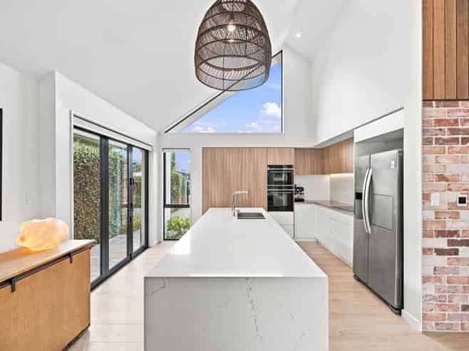 225 Springfield Road, Saint Albans