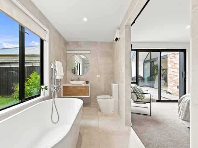 225 Springfield Road, Saint Albans